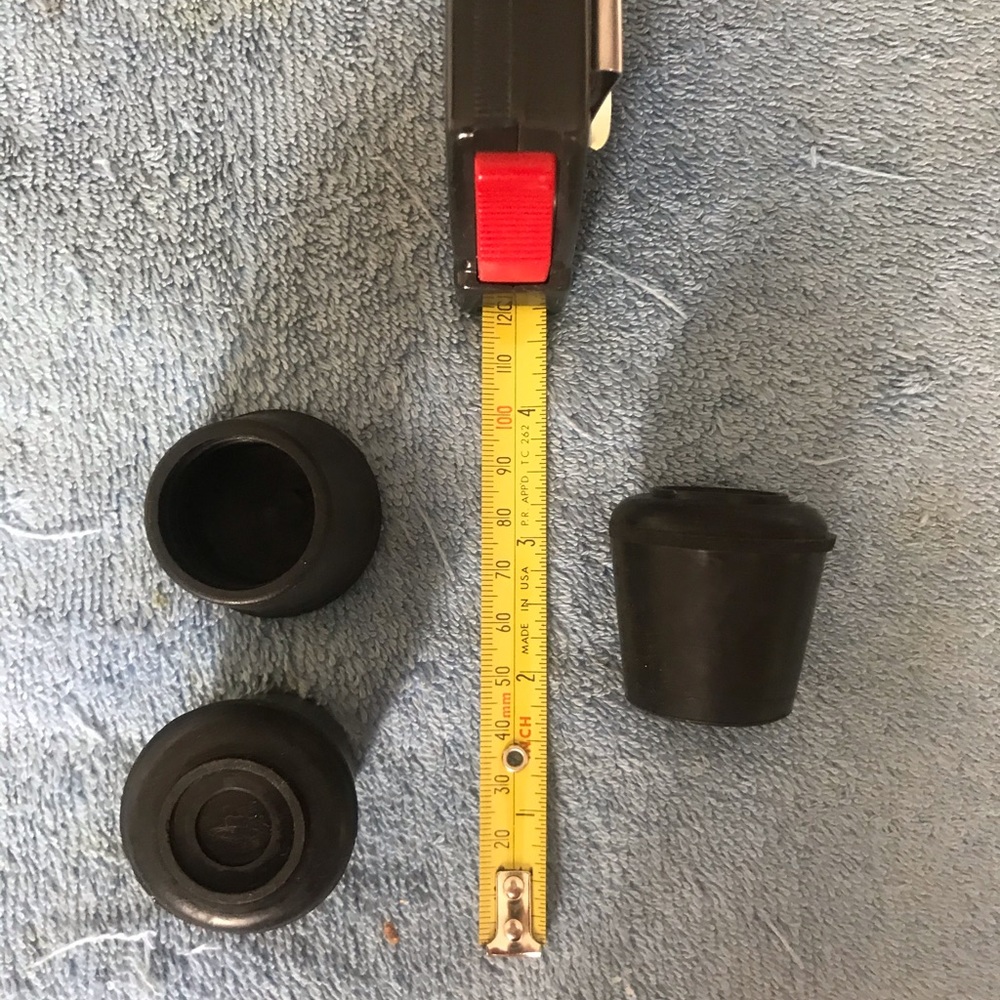 1 inch leg tips black